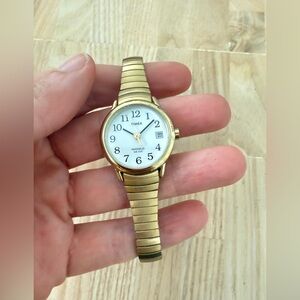 Timex ladies gold tone classic watch NEW BATTERY